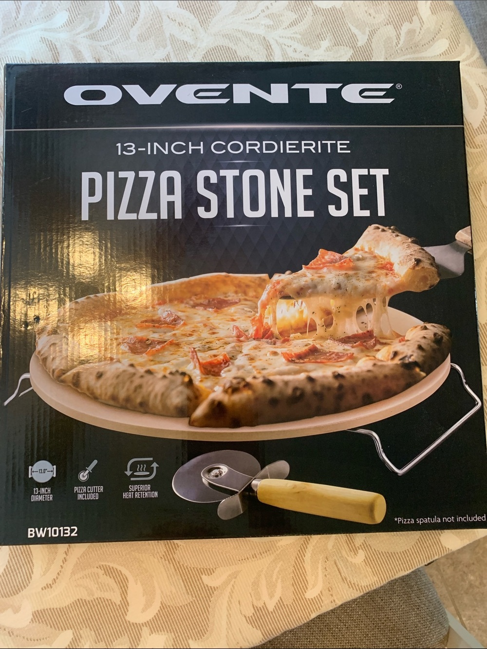 NEVER USED! Ovente 13-Inch Cordierite Pizza Stone